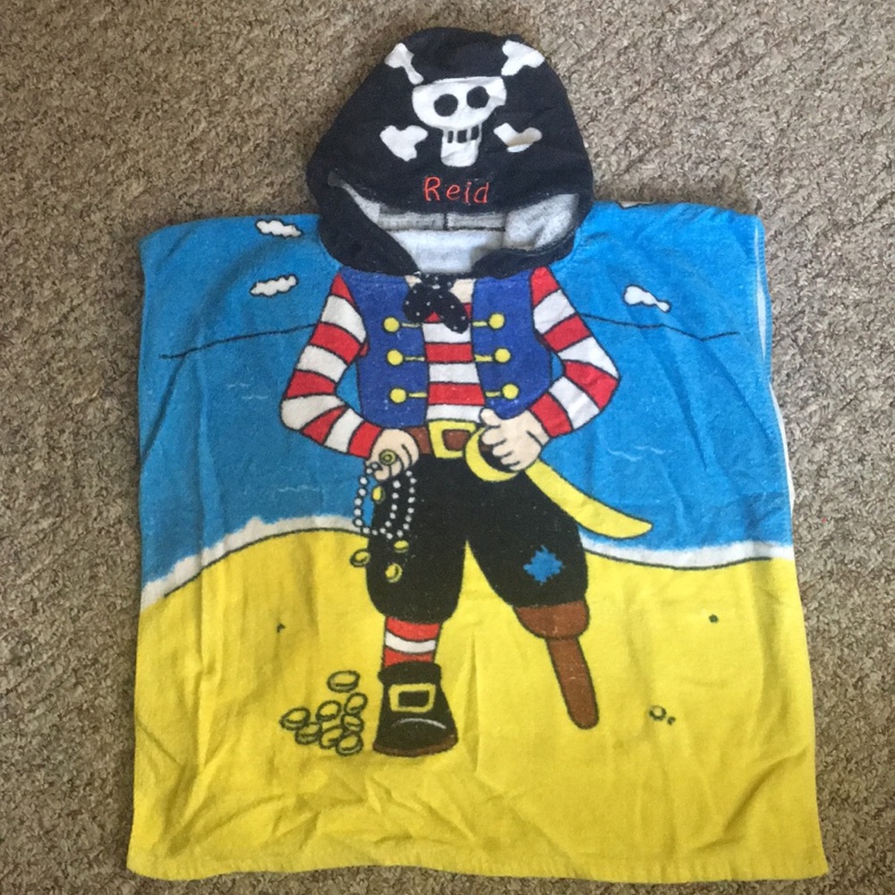REID Pirate Hooded towel personalized bath/beach - Picture 1 of 4